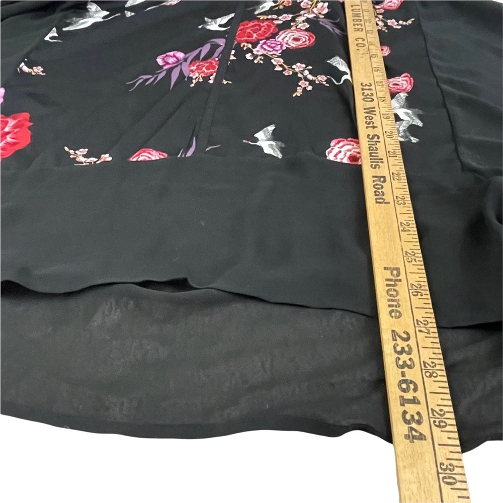 Torrid Super Soft Black Floral Embroidered Tee Shirt Size 2 E277 - Picture 10 of 11